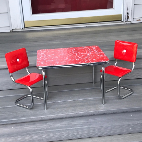American Girl Other - 🌸 American Girl Molly's chrome table and chairs set